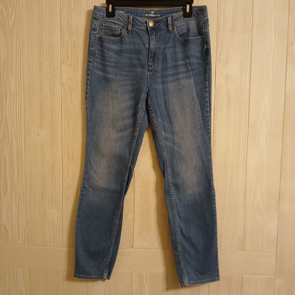Liz Claiborne Women's Size 8 Original Fit Skinny Light Denim Jeans